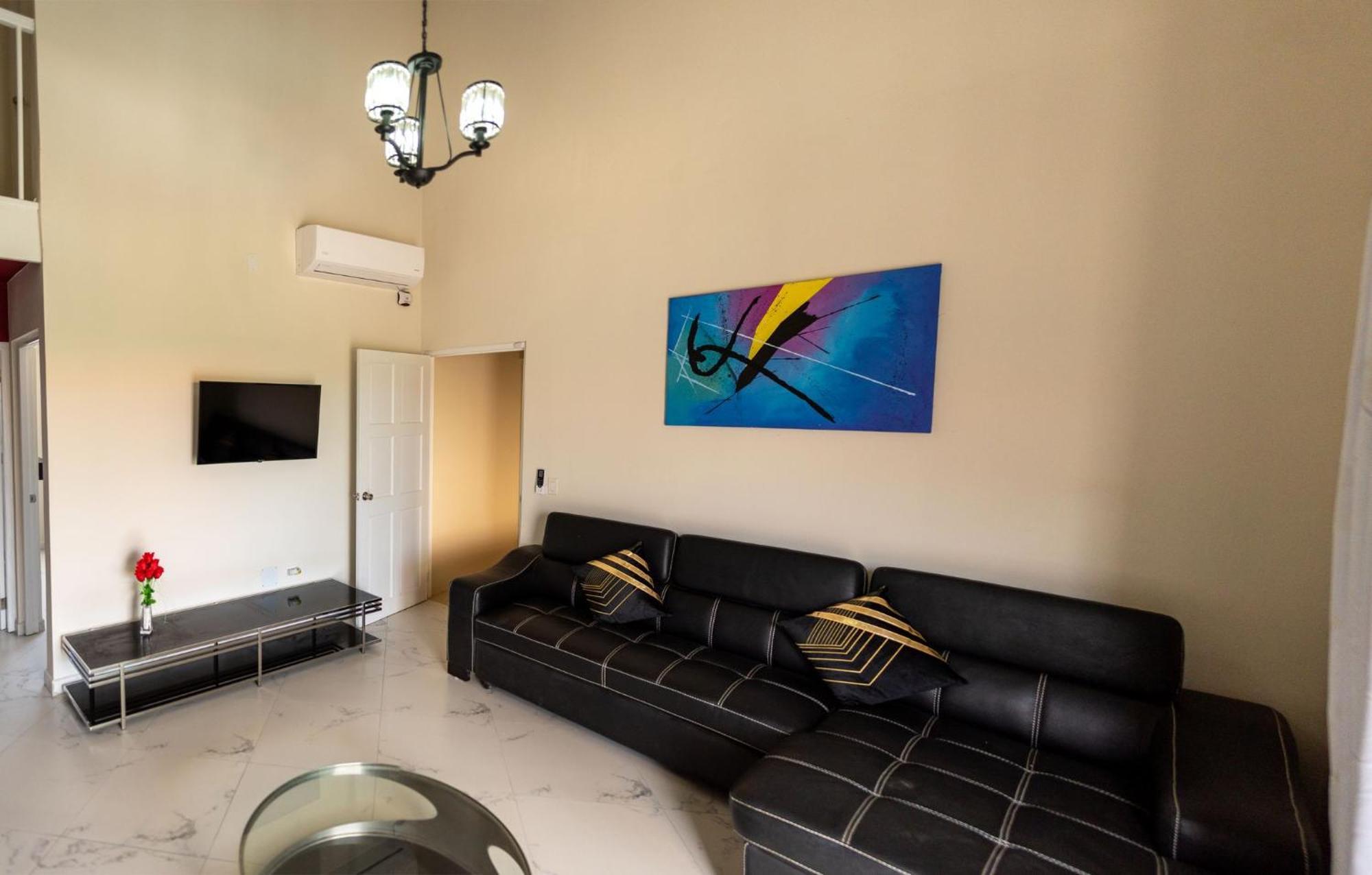 Elegant 2-Bedroom Apartment 2 Km From Eagle Beach Palm Beach Exterior foto